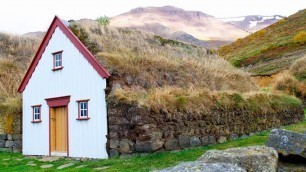 'Icelandic Turf Houses - Unusual Homes (Iceland)'