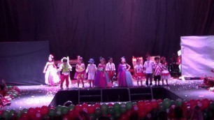 'Preschool\'s Christmas Fashion Show - Maternal - Candyland'