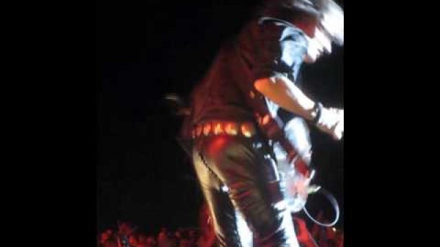'Aerosmith Lead guitarist endures \'Fashion Malfunction\''
