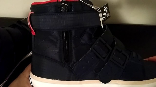 'Radii Straight Jacket VLC'