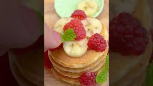 'Easy And Healthy Miniature Banana Oat Pancake Recipe #YumupMiniature'