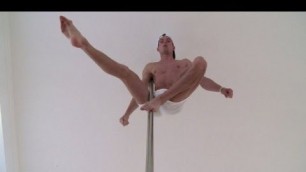 'El acróbata del pole dance'