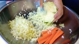 'How to shred cabbage'