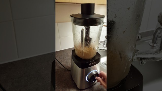 'Making peanut & almond butter in Philips ProBlend 6 3D blender'