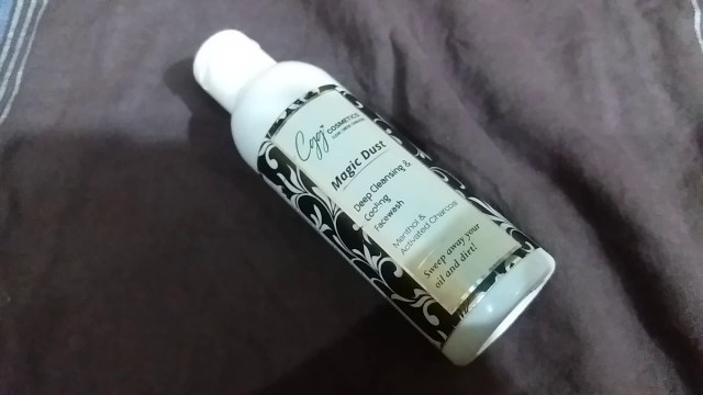 'Cgg cosmetics Magic dust deep cleansing and cooling face wash'