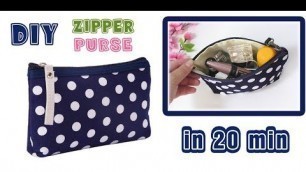 'diy portable zipper pouch bag // cosmetics bag tutorial //travel makeup purse bag'