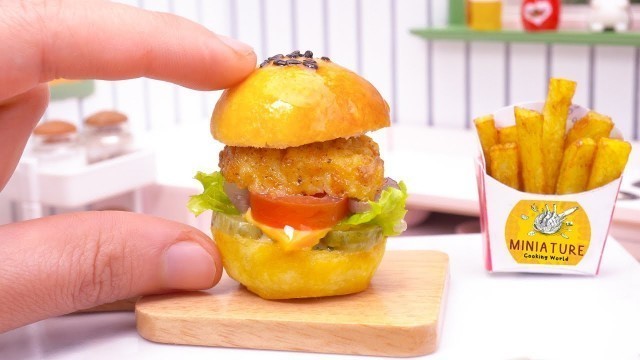 'Yummy Miniature Crispy Chicken Burger Recipe 