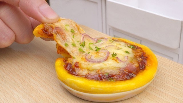 'How To Make Miniature BBQ Chicken Pizza 