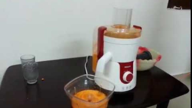 'Philips Juicer Mixer Grinder - Carrot Juice demo'