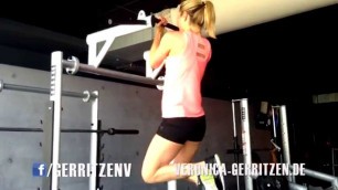 'Klimmzüge Challenge mit Hannah | Rücken Workout | Fitness im Gym | VERONICA-GERRITZEN.DE'