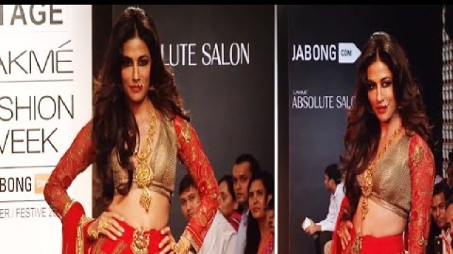 'Chitrangada Singh\'s stunning ramp walk in lehenga choli at Lakme Fashion Week 2014.'