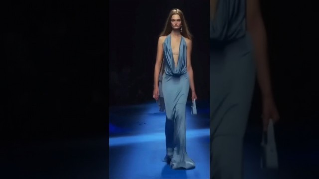 'Lulu Tenney runway walk for Blumarine spring 2023 fashion show'
