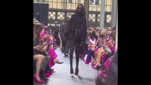 'Many Models TRIP, FALL & REMOVE THEIR SHOES at Valentino Spring⧸Summer 2023'