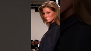 'Gisele Bundchen runway walk at Calvin Klein fall-winter 2000 fashion show'