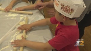 'Kids Learn To Make Matzah Ahead Of Passover'