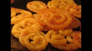 'Jalebi without Food Color | Homemade Jalebi | Crispy & Juicy Jalebi | Roshini\'s Kitchen'