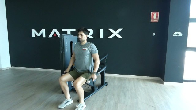 'SEATED TRICEPS PRESS Matrix Fitness Go Series'
