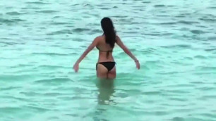 'Disha Patani Hot Bikini In Underwater - Hot Workout Gym Video - Bollywood B Town Hot Actress Video'