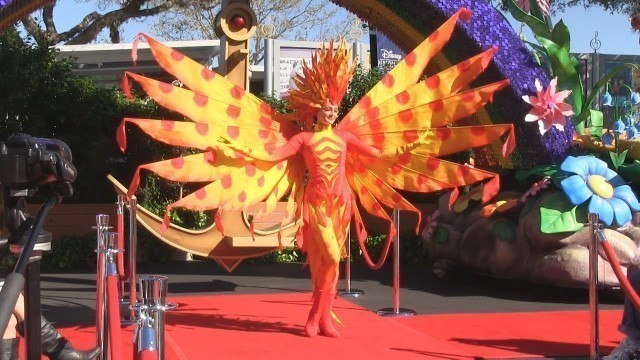 'Disney Festival of Fantasy Parade costume fashion show - Plus 3 floats for Magic Kingdom'