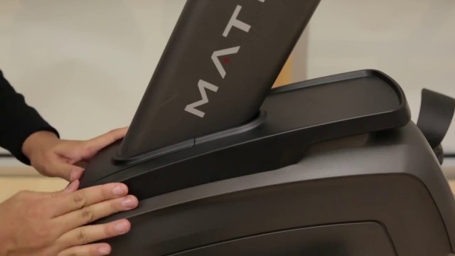 'Сборка горизонтальных велотренажеров Matrix Fitness R30 и R50'