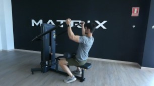 'LAT PULLDOWN Matrix Fitness Go Series'
