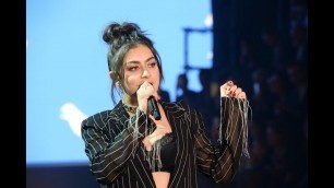 'Charli XCX - Boys live at Etam Live Show 2017'