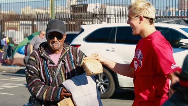 'GIVING 500 THANKSGIVING MEALS TO THE HOMELESS (emotional)'