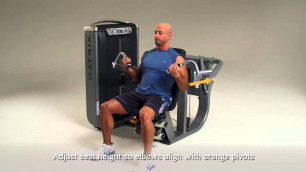 'Matrix Fitness  független bicepsz gép Ultra Biceps Curl bemutató videó'
