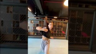 'kick practice time disha patani//Disha patani jymnastic ..'