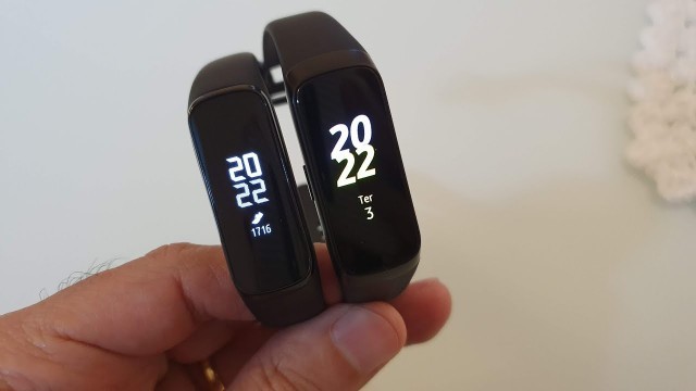 'Galaxy Fit e x Galaxy Fit: Qual é a melhor pulseira fitness da Samsung?'