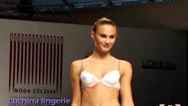 'Women Spanish Fashion Show | Pasarela CYL 2008'