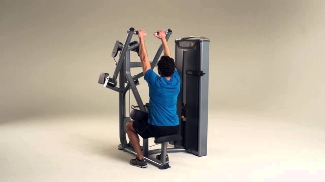 'Matrix Fitness Italia: VERSA LatPulldown'