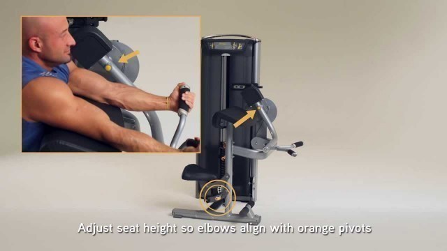 'Matrix Fitness bicepsz gép Versa Biceps Curl bemutató videó'