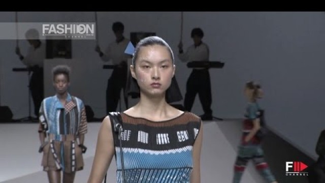 'ISSEY MIYAKE Full Show Spring Summer 2017 Paris by Fashion Channel'