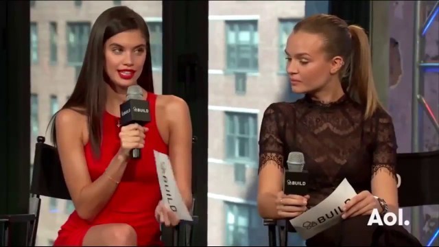 'Victoria\'s Secret 2016 - Sara Sampaio & Josephine Skriver Interview on Victoria\'s'