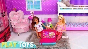 'Barbie Dolls Packing Clothes in Travel Suitcase! Play Toys'