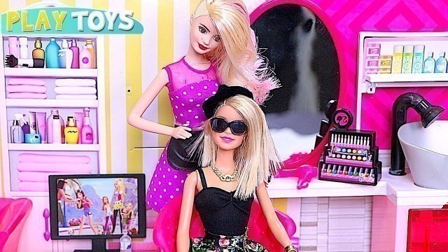 'Barbie Girl Dye Hair in the Beauty Salon for Fashion Hairstyles! Play Toys'