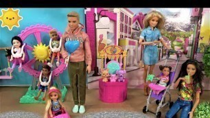 'Barbie and Ken Story w Barbie Sister Chelsea in Trouble in Barbie Fashion Studio, Going to Funfair'