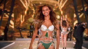 'Angel Intel: What it Means to Wear the Fantasy Bra'